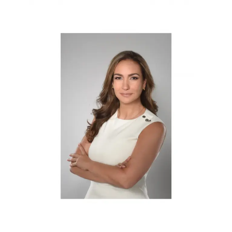 SANDRA VARGAS SALGADO Logo